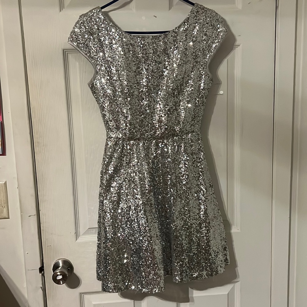 B. Smart silver sequin dress